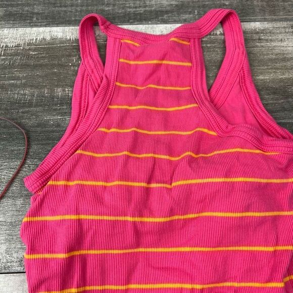 Nike dri fit ribbed workout tank - Picture 4 of 6